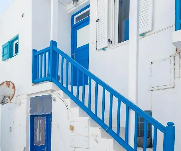 Mykonos Vibes Downtown Townhouse *